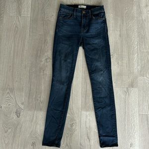 Madewell roadtripper skinny jean. High rise, medium wash, size 25.